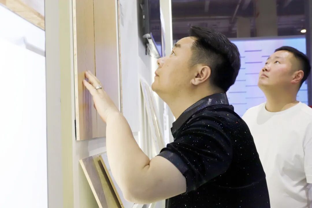 邦弗特亮相临沂全屋定制展首日:解锁板材新价值